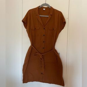 Camel colored cotton dress. Size L.